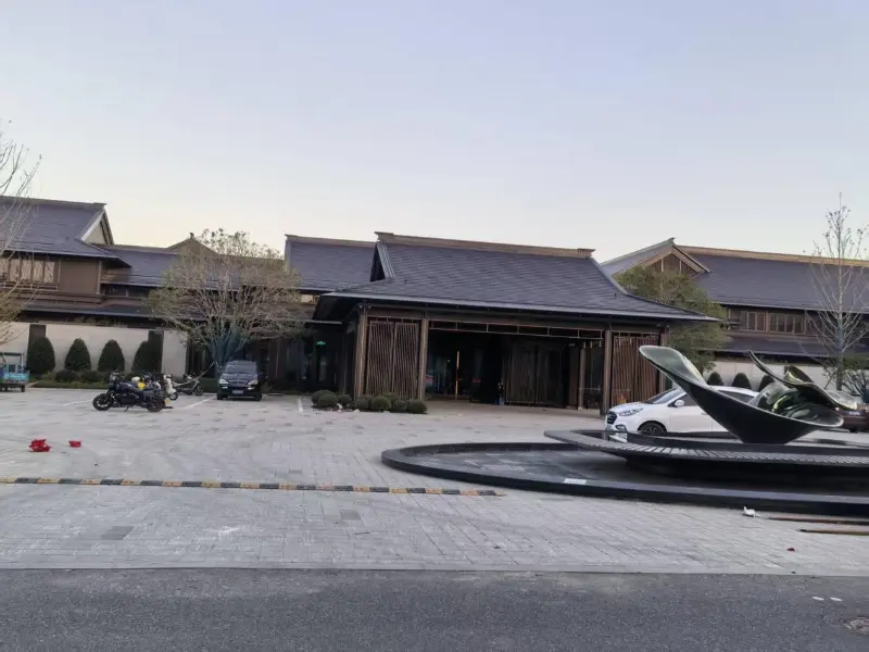 புளூவே ஹோட்டல் நீச்சல் குளம் திட்டம்: ரன்குவான் கையுவான் மிங்டிங் (லாங்வு டீ டவுன் கிளை)